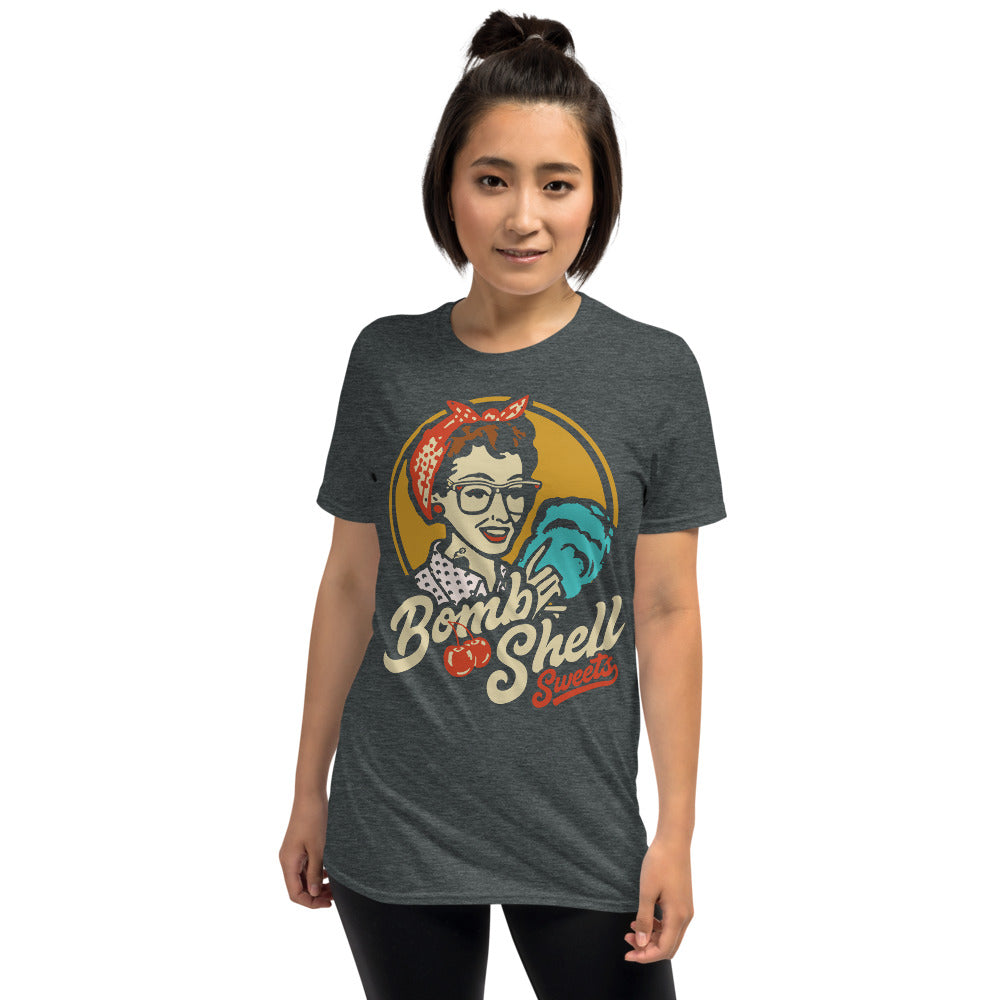 Retro Bombshell Girl T-Shirt