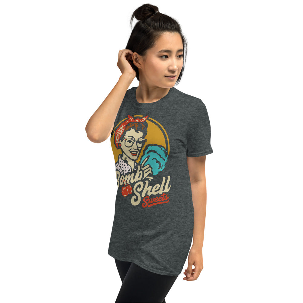 Retro Bombshell Girl T-Shirt
